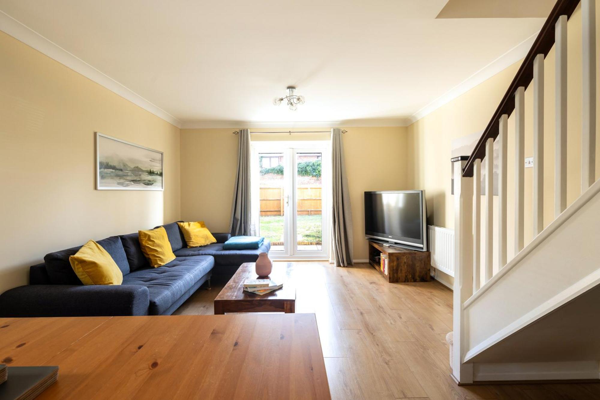 Villa Guildford Townhouse With Parking Exterior foto